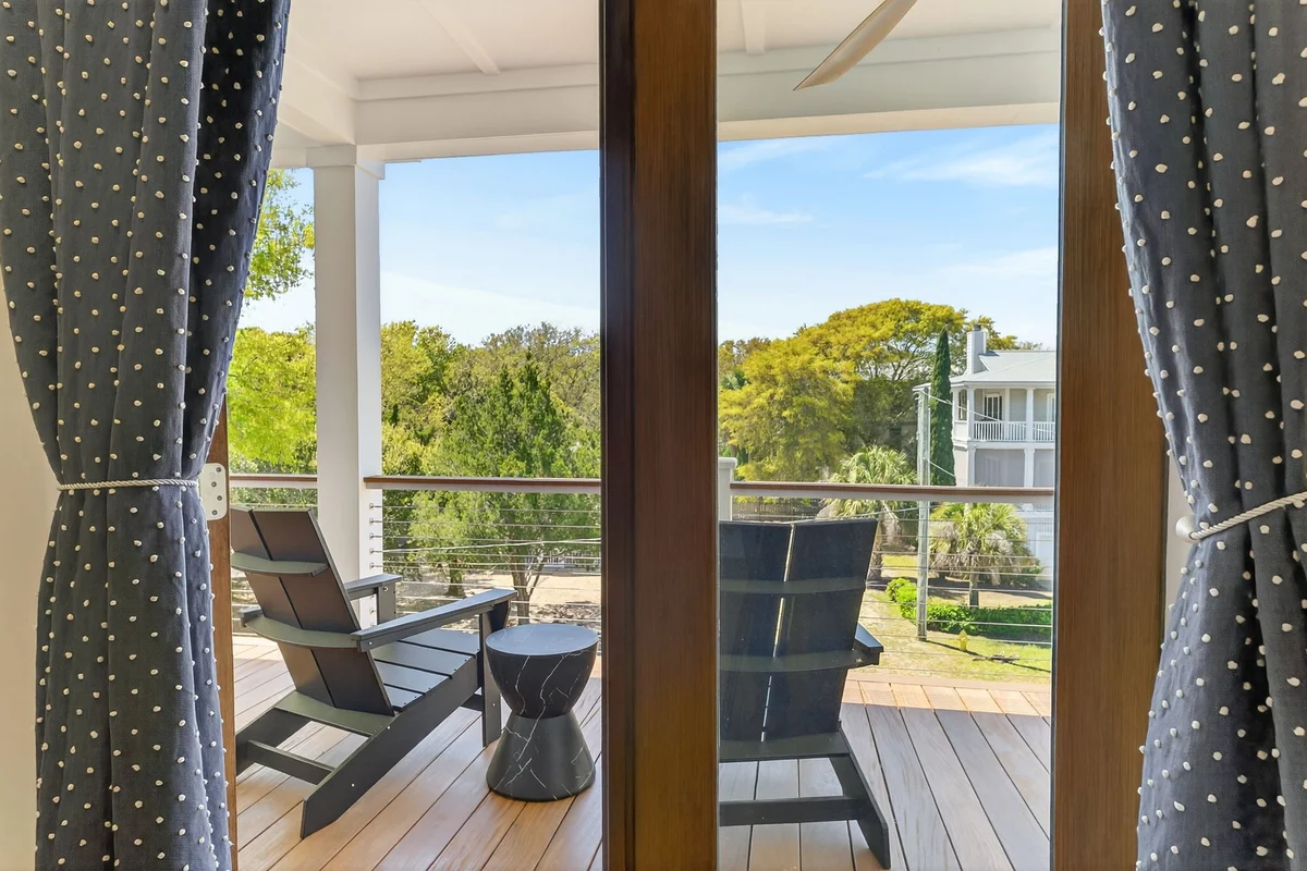 On Beach Time - 6 30th Ave #61