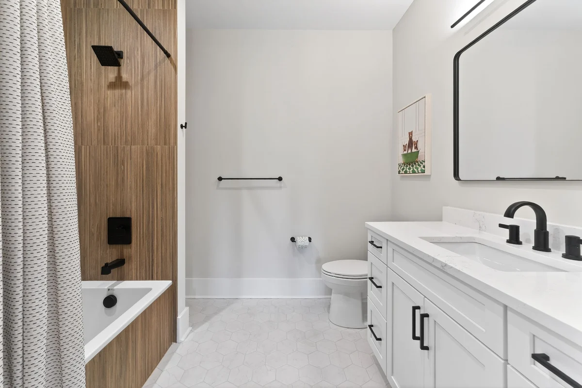 On Beach Time - 6 30th Ave #60