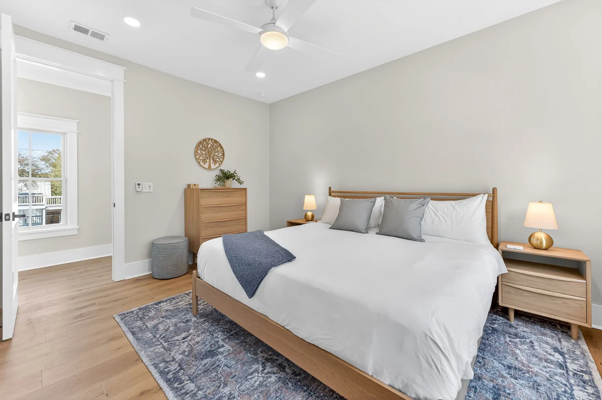 On Beach Time - 6 30th Ave #21
