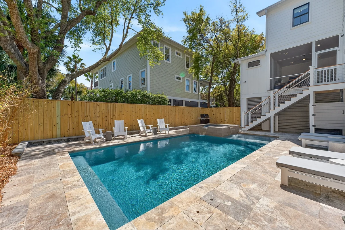 On Beach Time - 6 30th Ave #74