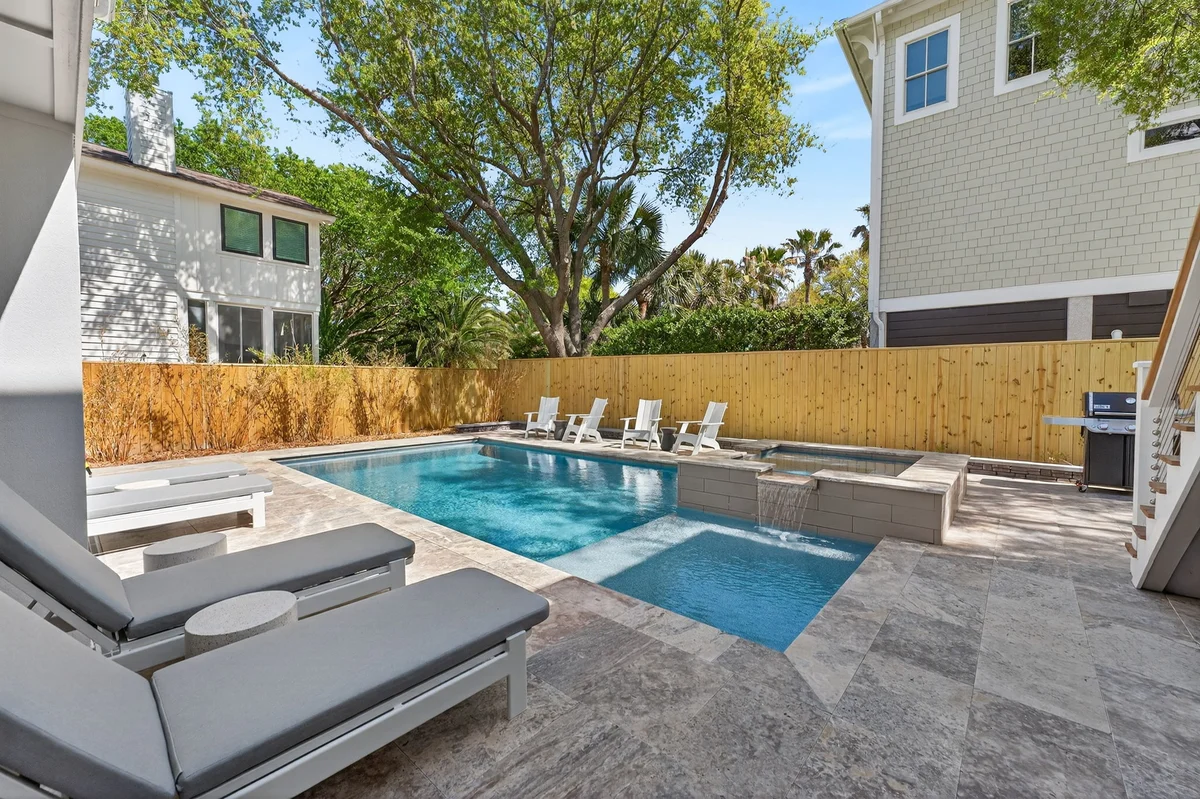 On Beach Time - 6 30th Ave #67