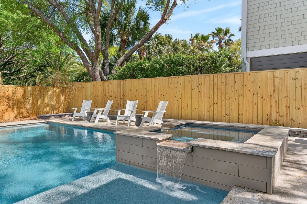 On Beach Time - 6 30th Ave #53
