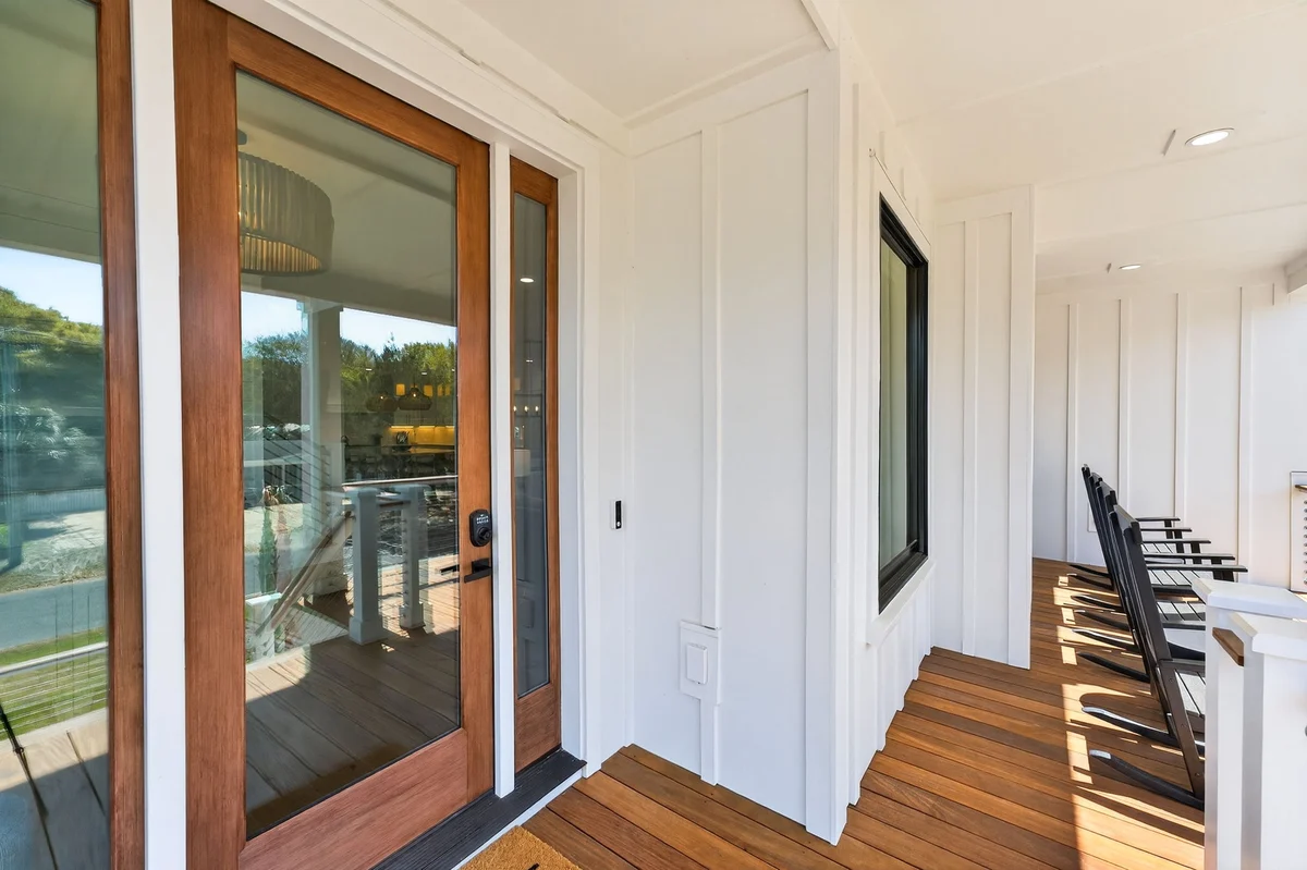 On Beach Time - 6 30th Ave #64