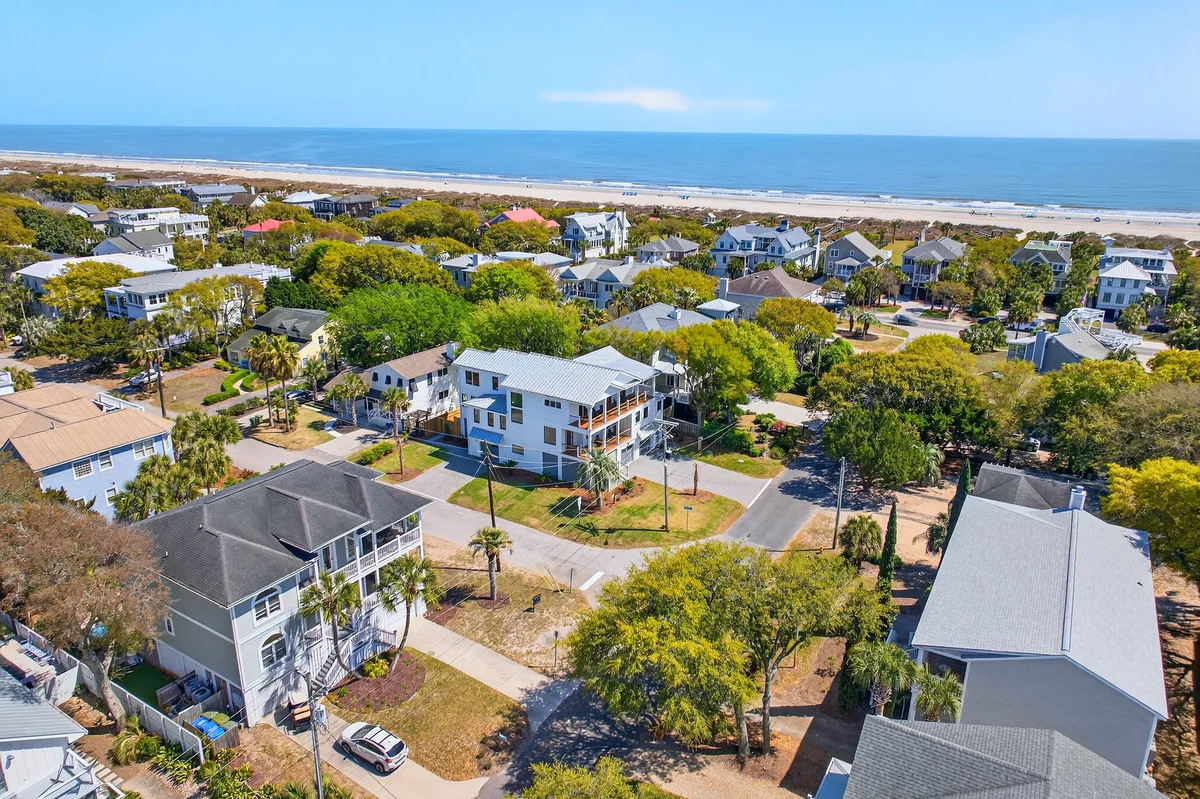 On Beach Time - 6 30th Ave #94