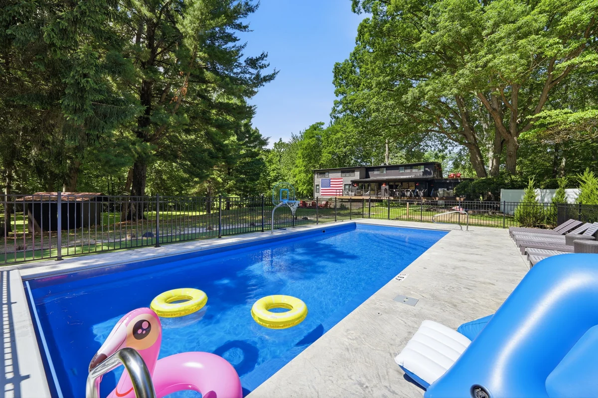 Hideaway - Pickleball Court, Private Pool, Hot Tub, Sleeps 25! #63
