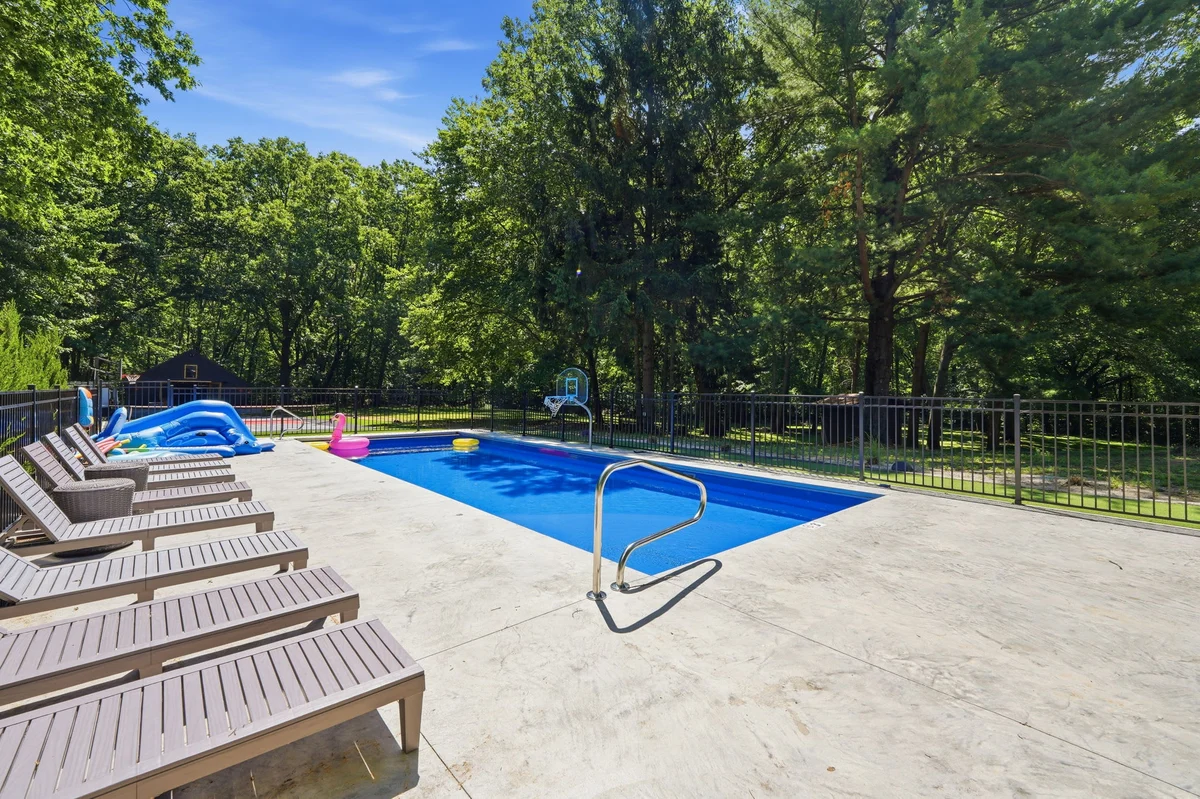 Hideaway - Pickleball Court, Private Pool, Hot Tub, Sleeps 25! #69