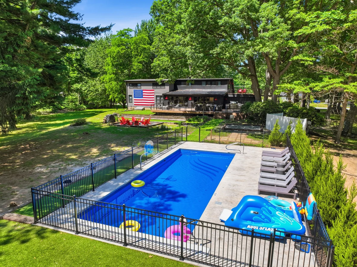 Hideaway - Pickleball Court, Private Pool, Hot Tub, Sleeps 25! #97
