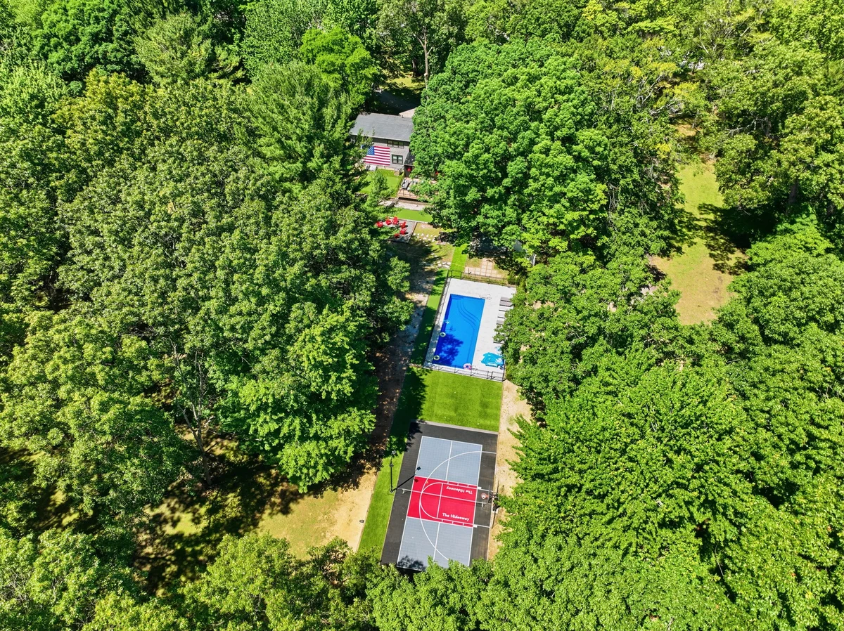 Hideaway - Pickleball Court, Private Pool, Hot Tub, Sleeps 25! #100