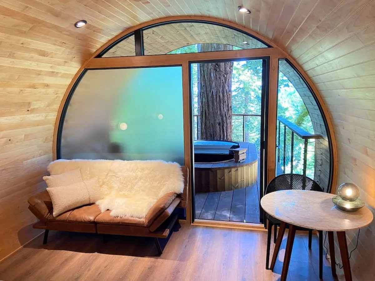 Home in Occidental property photo 4