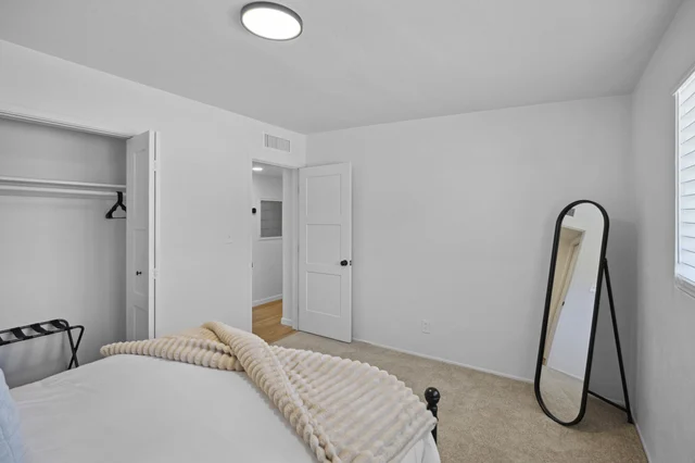 Bedroom 4 image 1