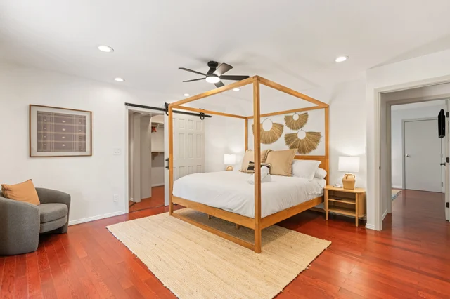 Bedroom 1 image 1