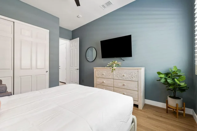Bedroom 2 image 1