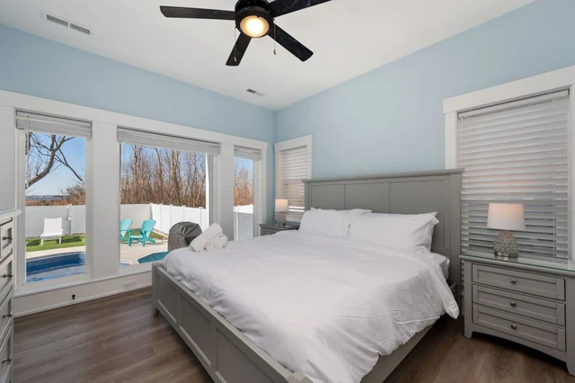 Bedroom 2 image 1