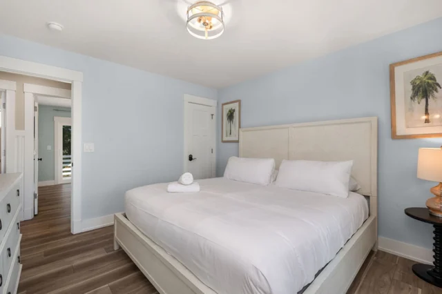 Bedroom 3 image 1