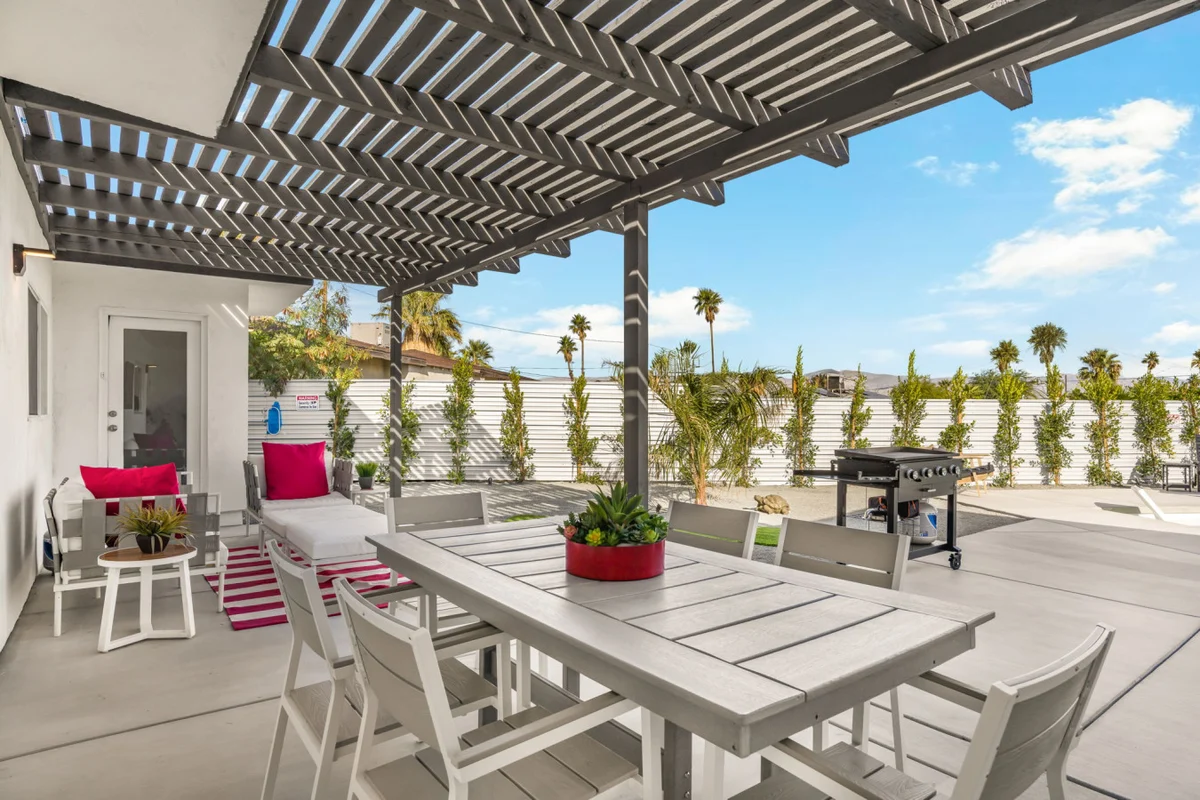 Home in Palm Springs property photo 4