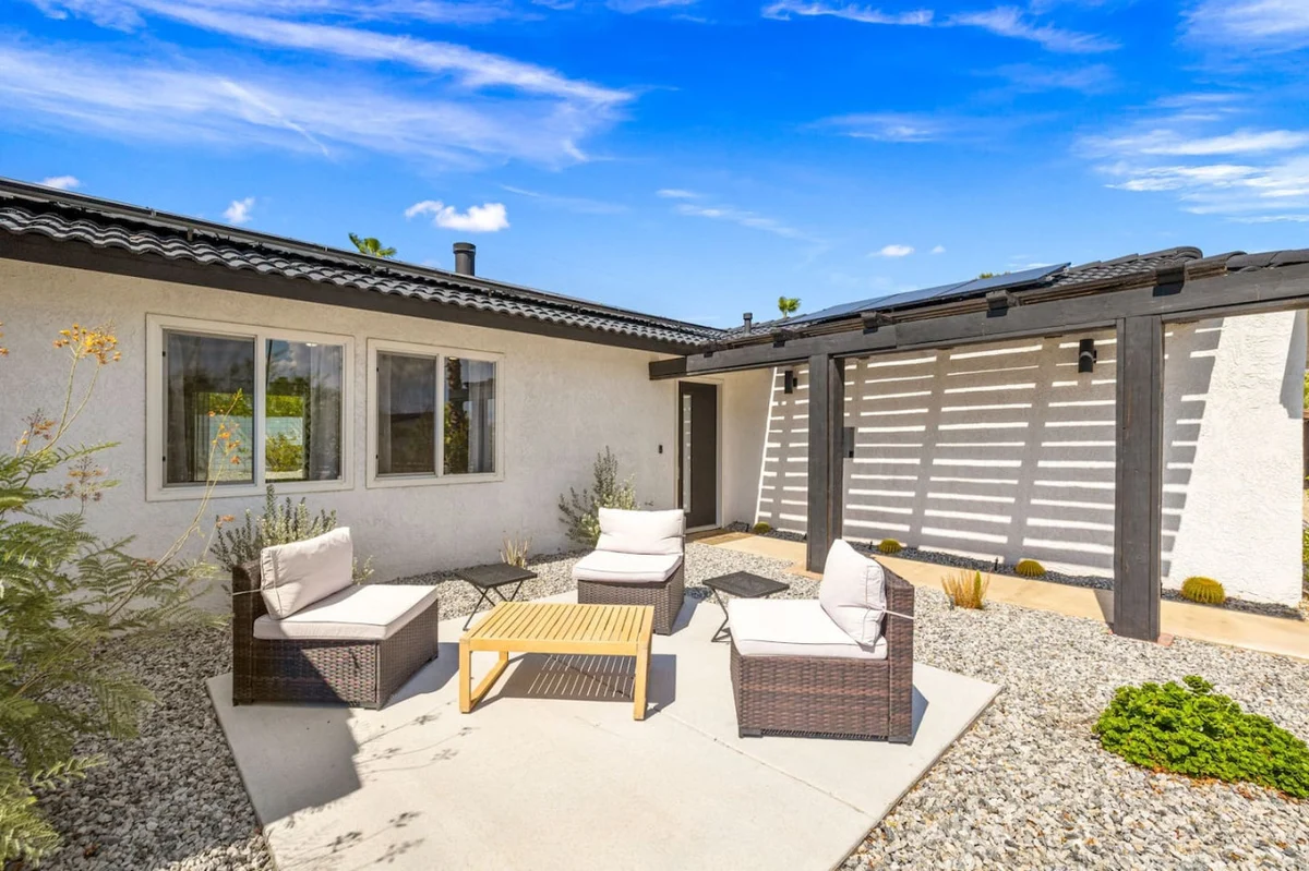 Home in Palm Springs property photo 4