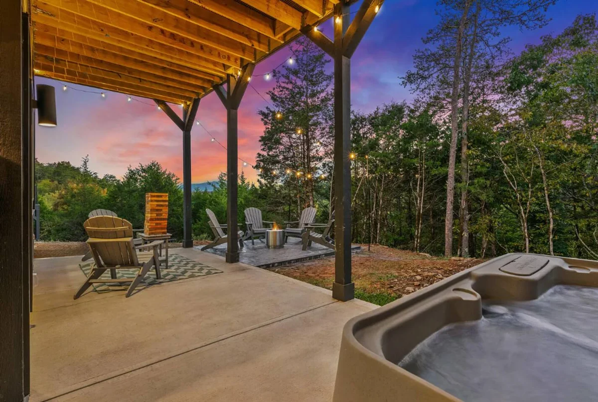 Home in Sevierville property photo 5