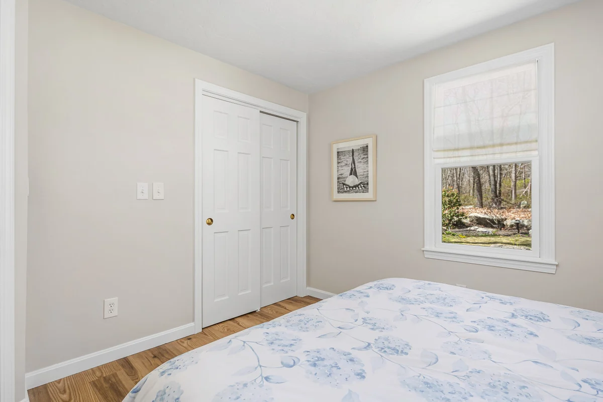 Bedroom 2 image 1