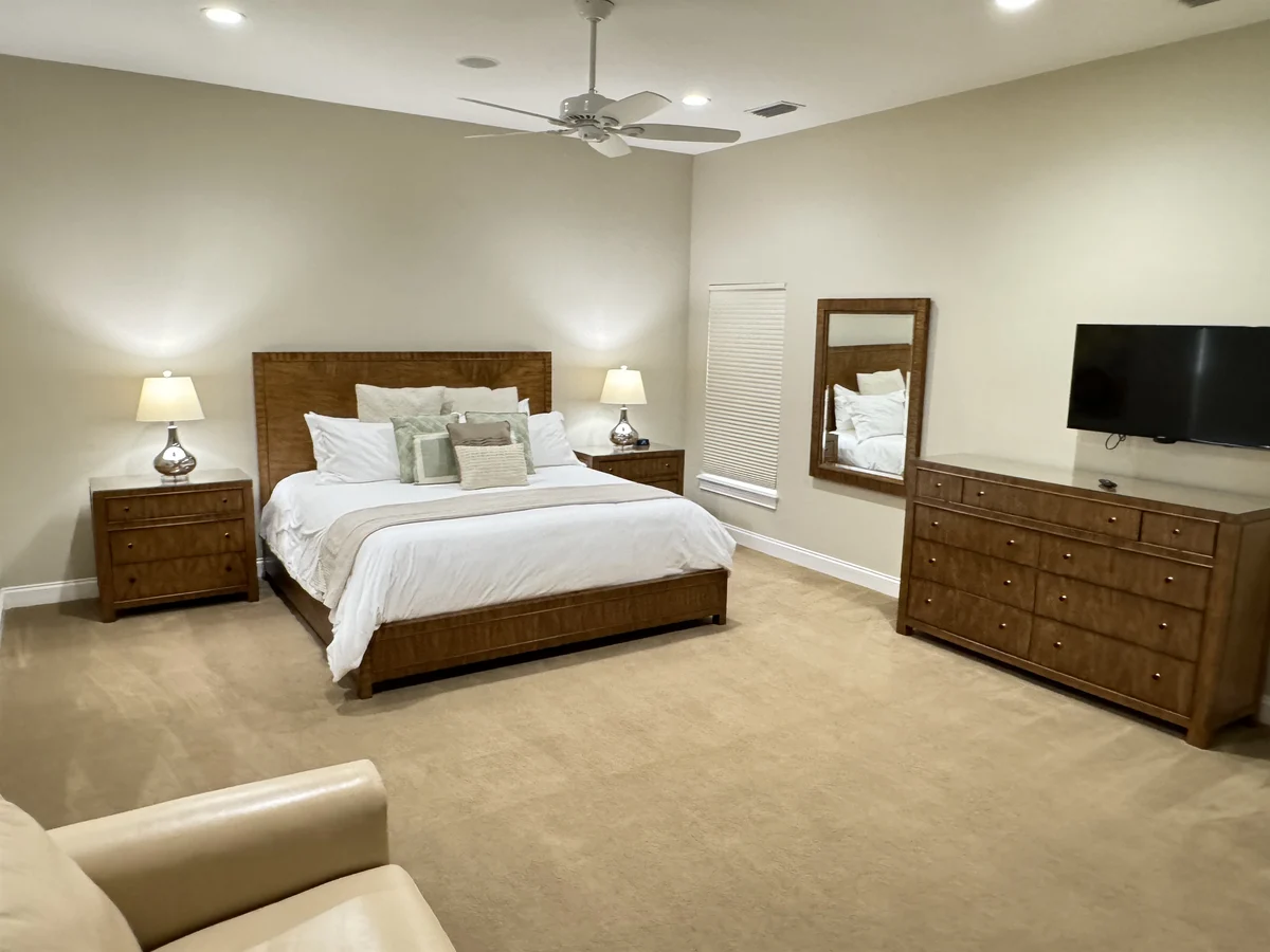 Bedroom 1 image 1