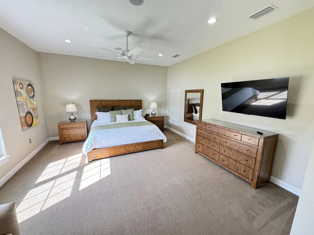 Bedroom 3 image 1