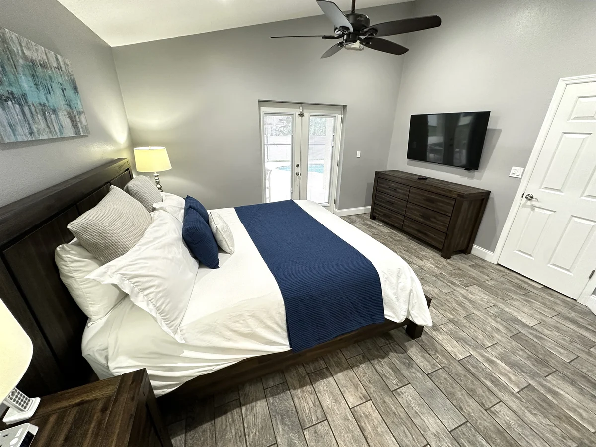 Bedroom 4 image 1