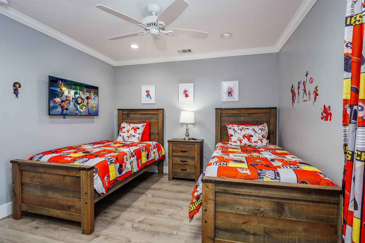Bedroom 1 image 1