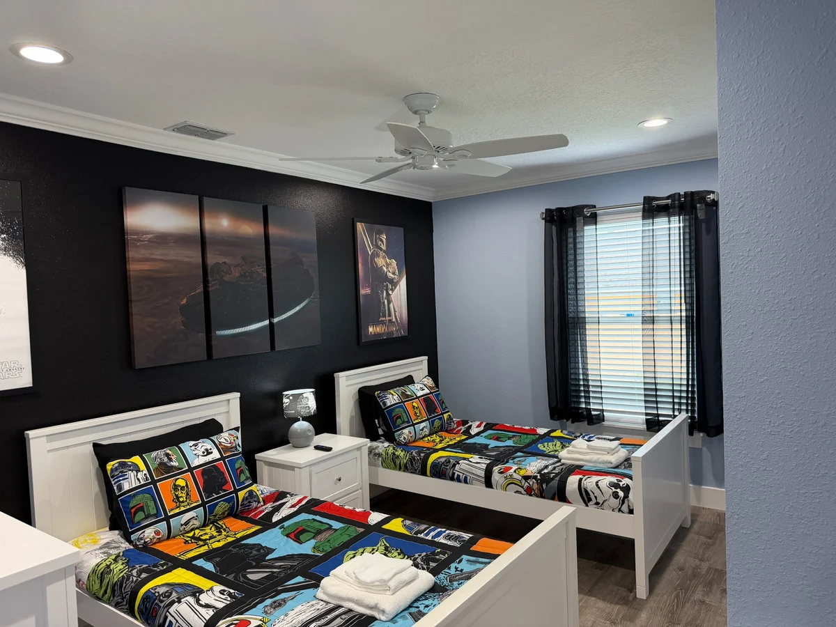 Bedroom 6 image 1