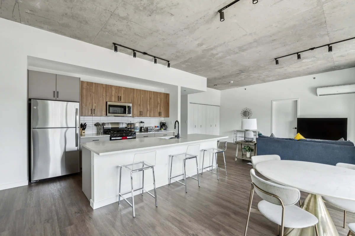 Apartment in Chicago property photo 2
