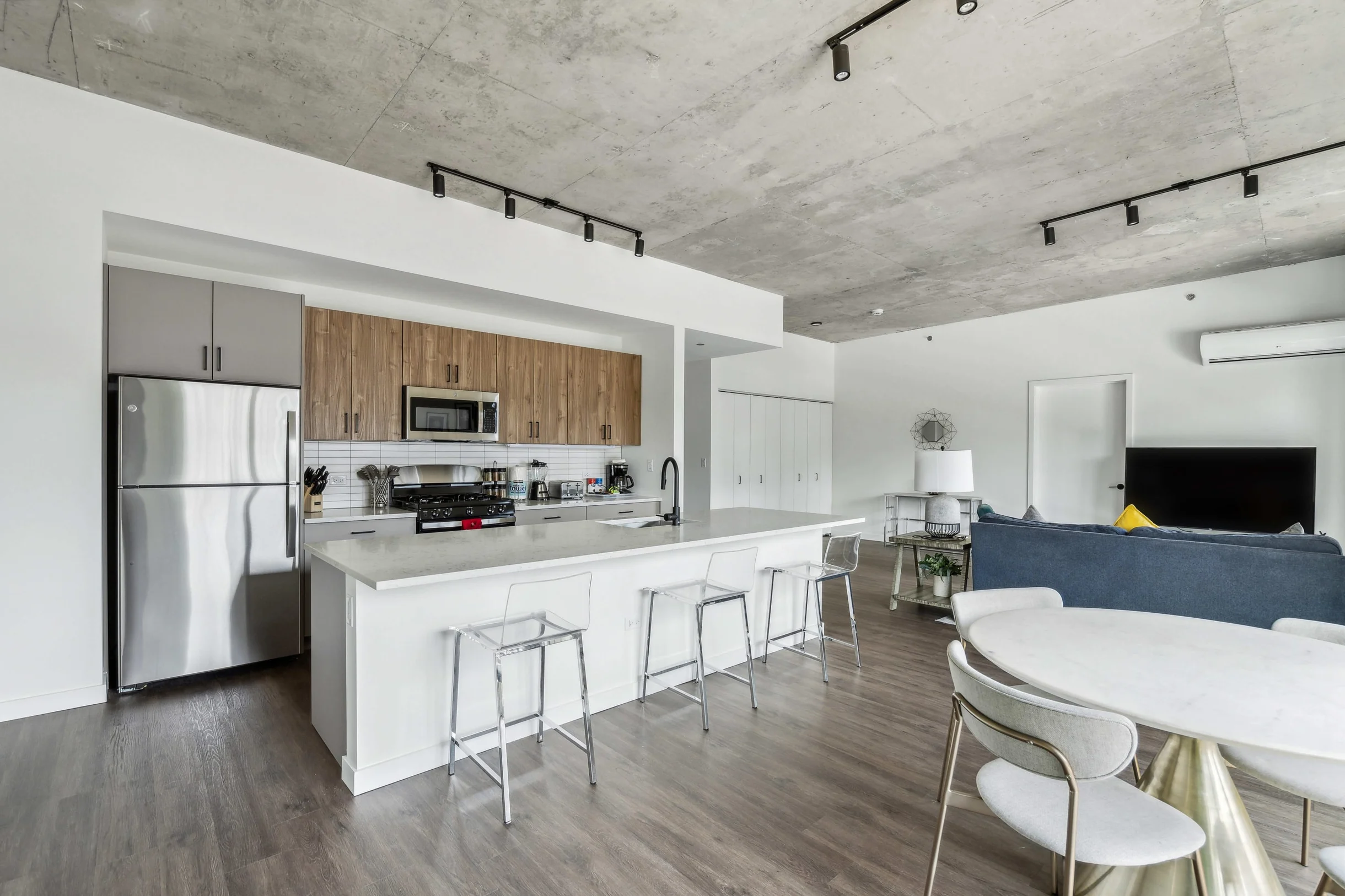 Apartment in Chicago property photo 2