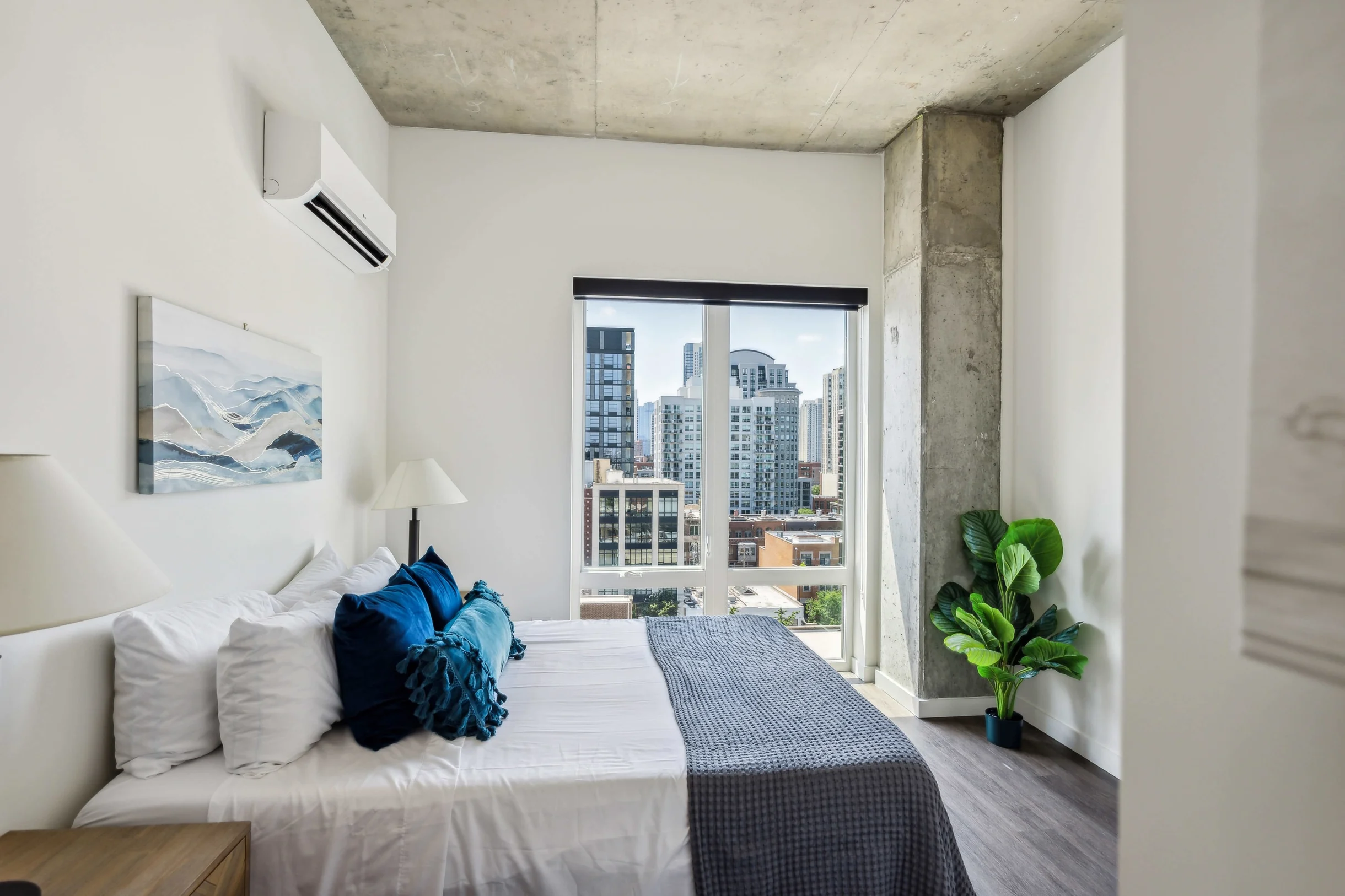 Apartment in Chicago property photo 3