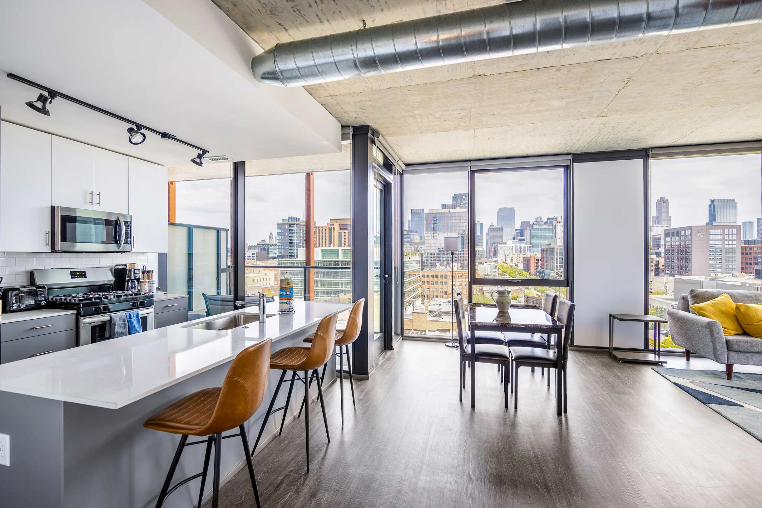 Apartment in Chicago property photo 2