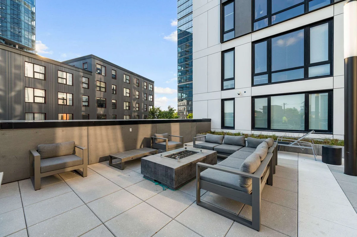 Property in Chicago property photo 25