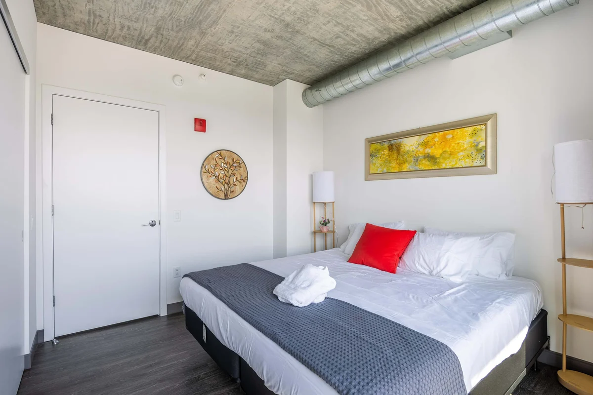 Bedroom image 1