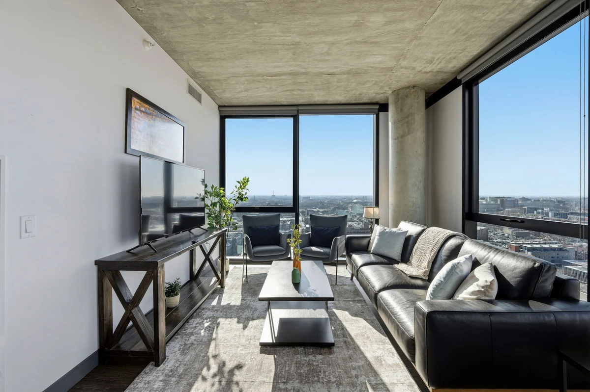 Apartment in Chicago property photo 2
