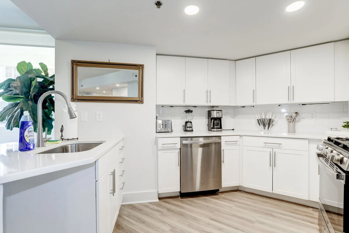 Apartment in Arlington property photo 3
