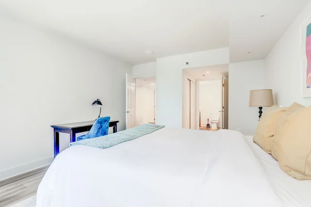 Bedroom image 1