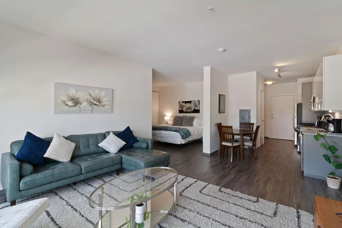 Apartment in Chicago property photo 3