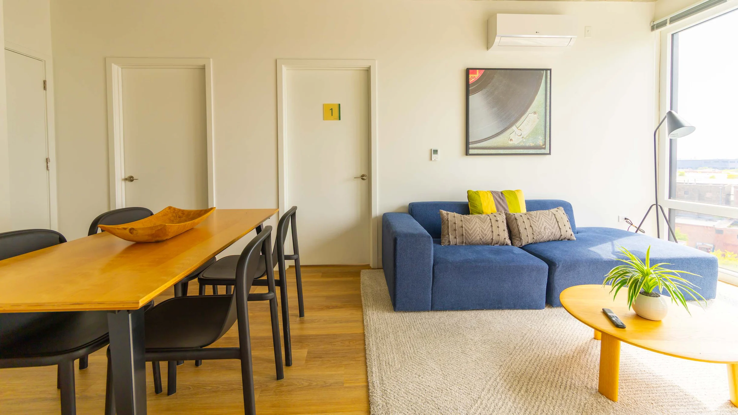 Apartment in Chicago property photo 17