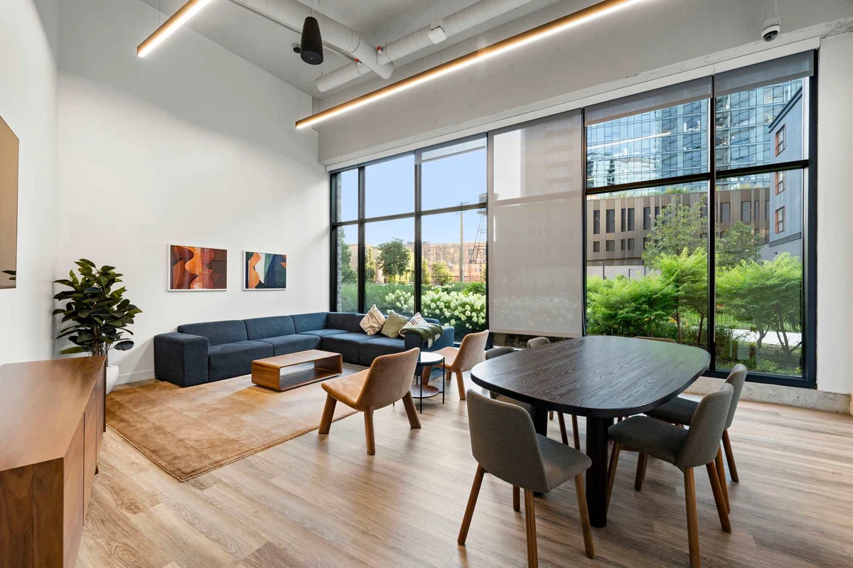 Apartment in Chicago property photo 48