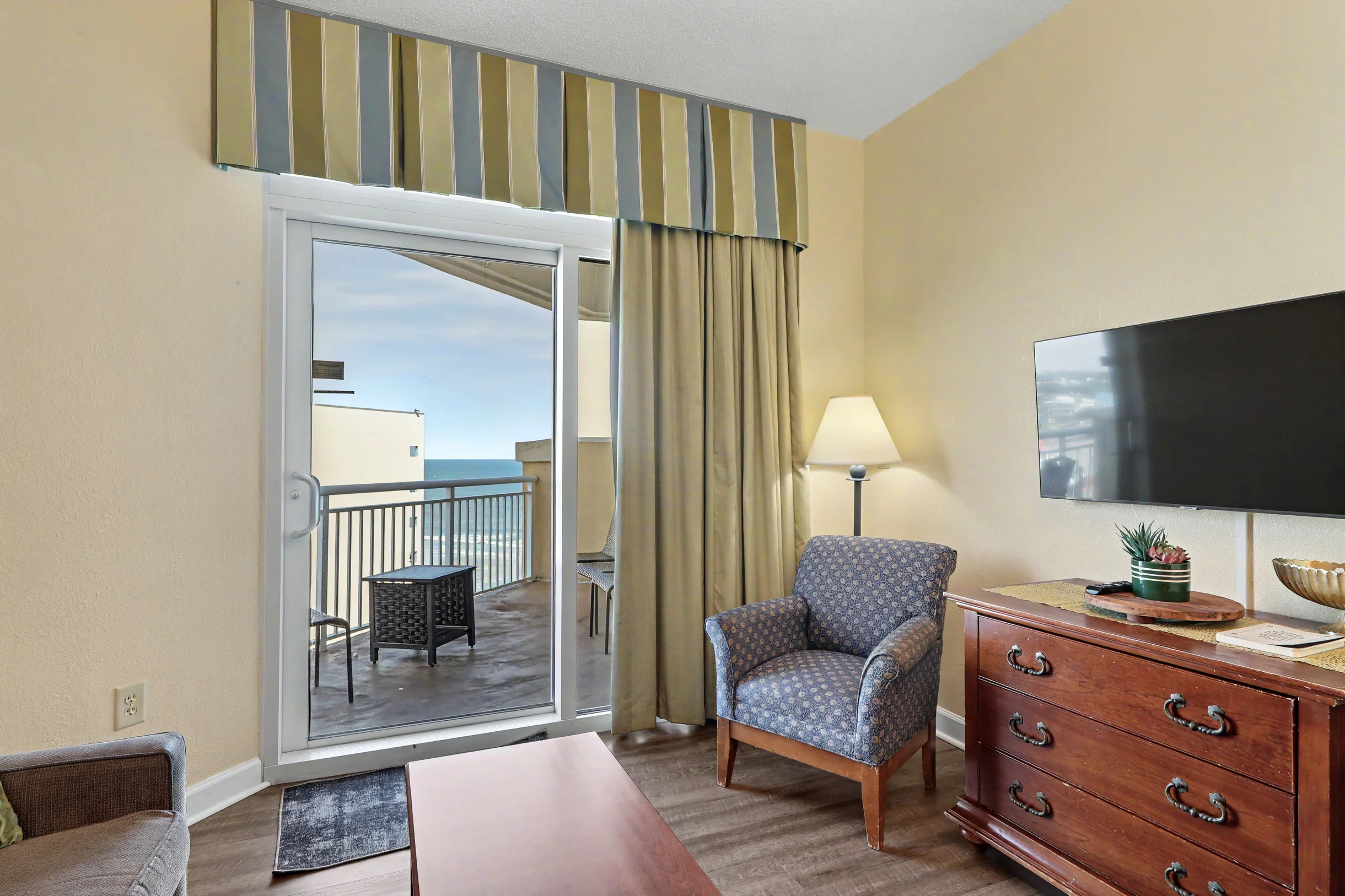 Condo in Myrtle Beach property photo 5