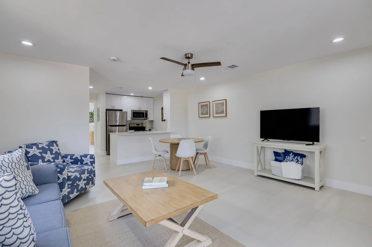Condo in Sanibel property photo 2