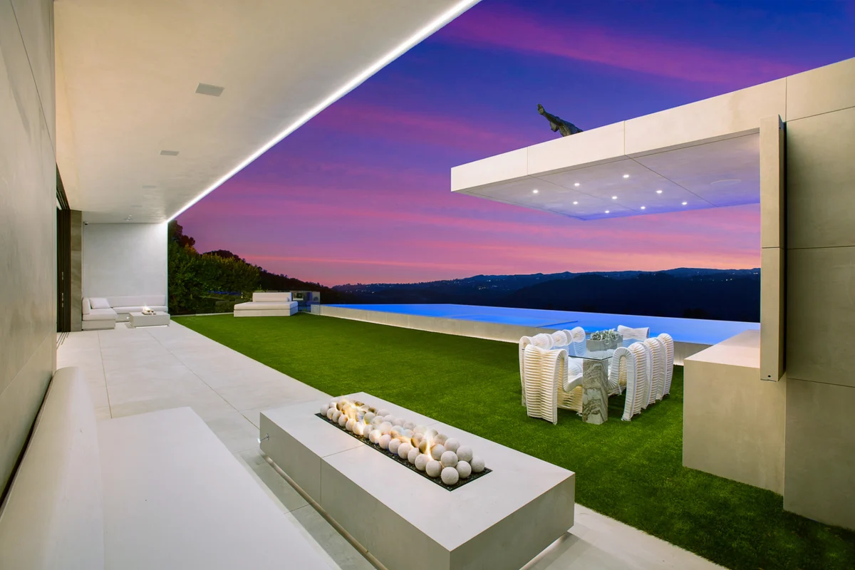 Property in Beverly Hills, Los Angeles property photo 4