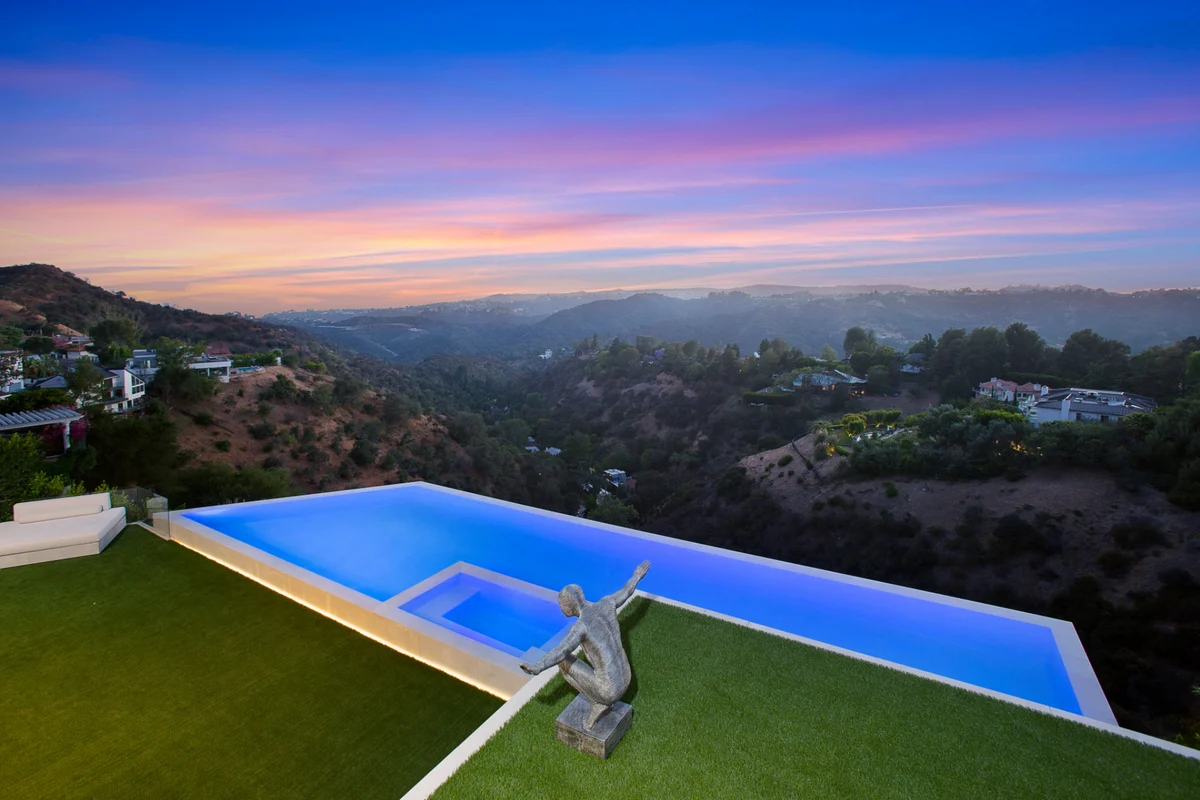 Property in Beverly Hills, Los Angeles property photo 5