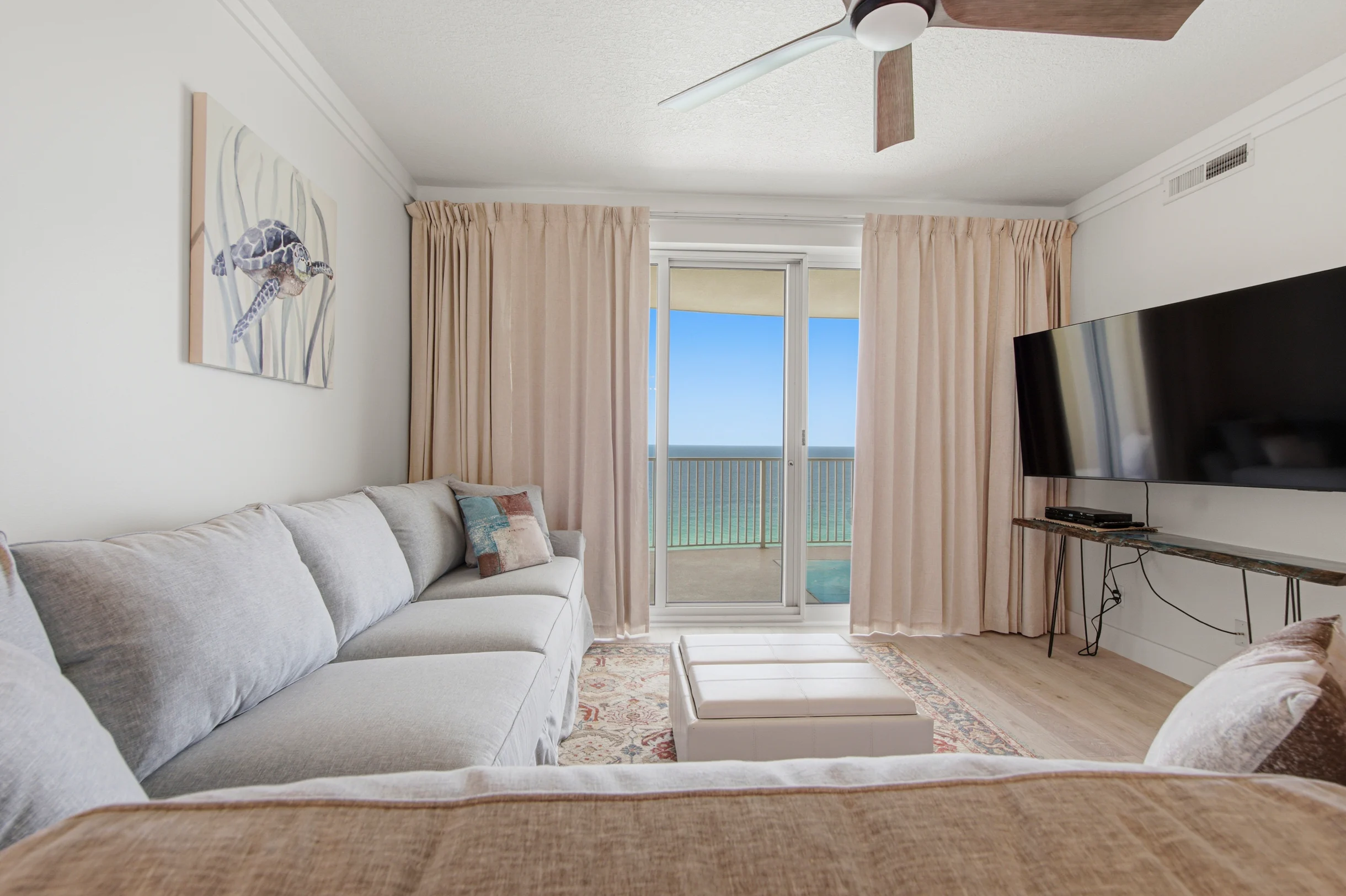 Condo in Panama City Beach property photo 2
