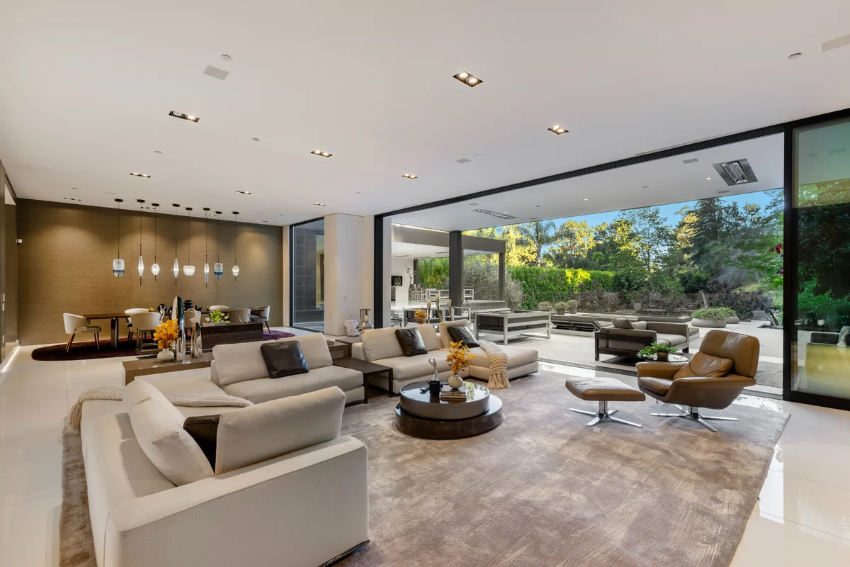 Property in Beverly Hills, Los Angeles property photo 3