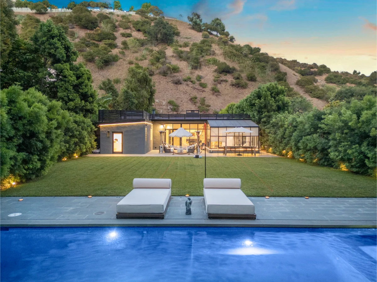 Property in Beverly Hills, Los Angeles property photo 2