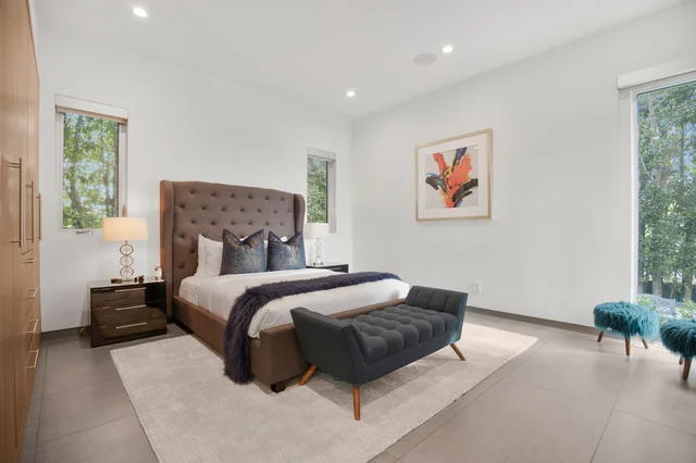 Bedroom 3 image 1