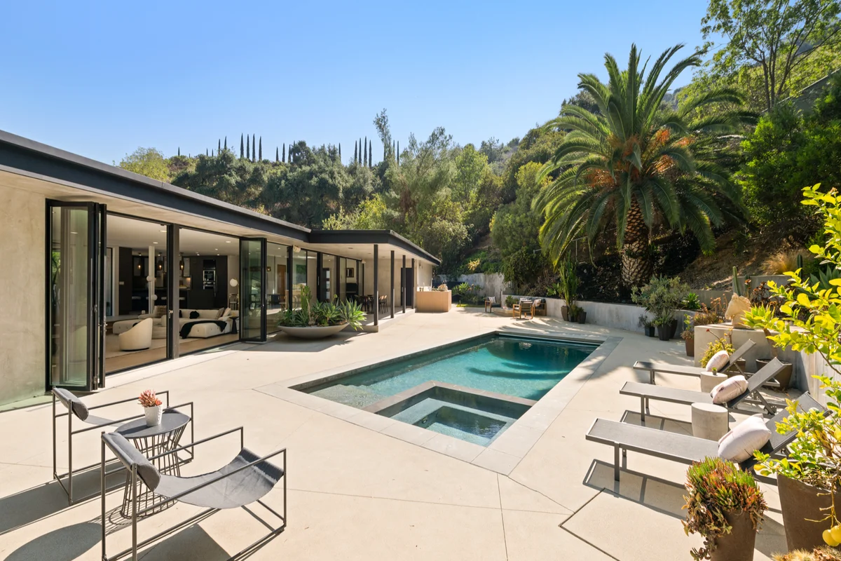 Property in Beverly Hills, Los Angeles property photo 2