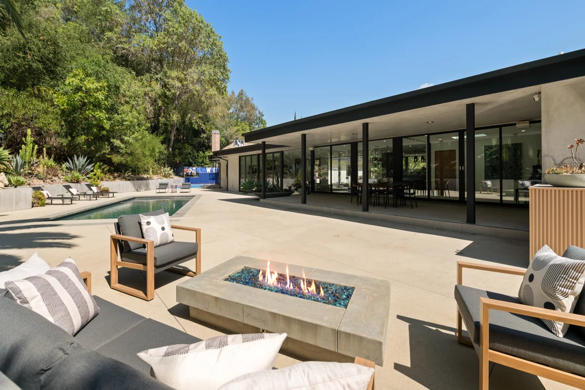 Property in Beverly Hills, Los Angeles property photo 3