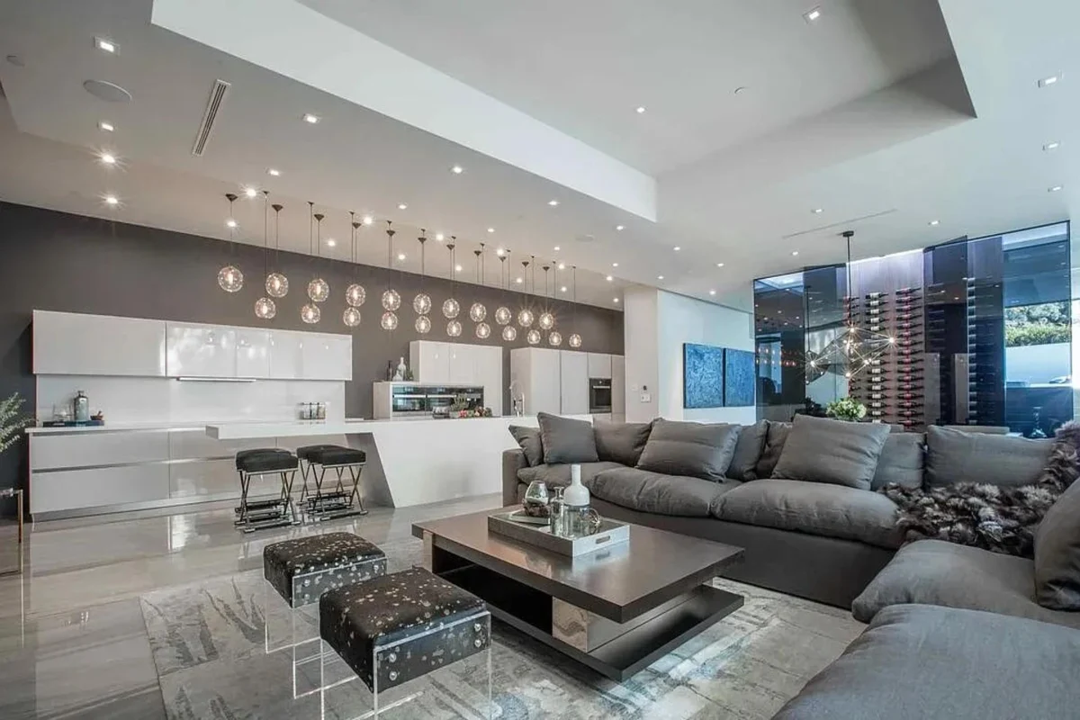 Property in Beverly Hills, Los Angeles property photo 3